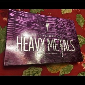 Urban Decay Heavy Metals Eyeshadow Palette